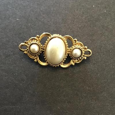 Vintage, goldtone, fashion, statement, brooch