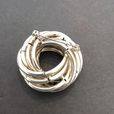 Very nice vintage Silvertone fashion brooch