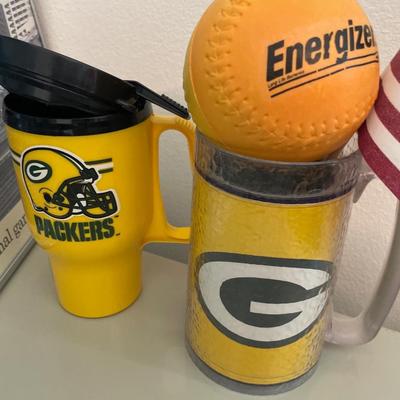 Packers mugs and Comisky Park
