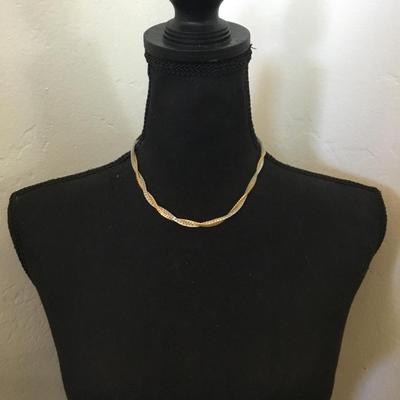 Beautiful vintage Avon brushed silver and gold tone, twisted chain necklace