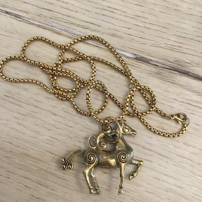 Cool gold tone damascene Horse rider pendant, chain necklace. Very nice quality.