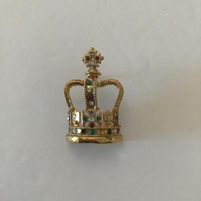 Gold tone crown pin
