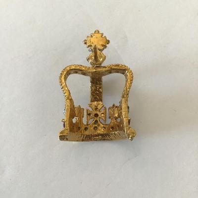 Gold tone crown pin