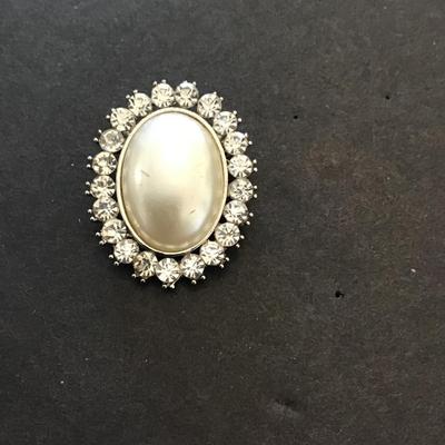 Sale Photo Thumbnail #41: Vintage, fashion, statement, brooch. Please see attached photos.