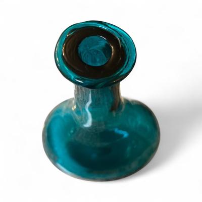 Sale Photo Thumbnail #259: Blenko Colonial Williamsburg CW-12 Hand Blown Glass Wine Bottle Peacock Blue