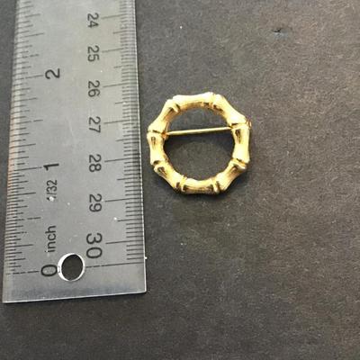 Sale Photo Thumbnail #184: Vintage goldtone roach please see attached photos