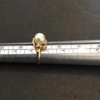 Sale Photo Thumbnail #202: Very cute dainty fashion dinner ring please see attached photos
