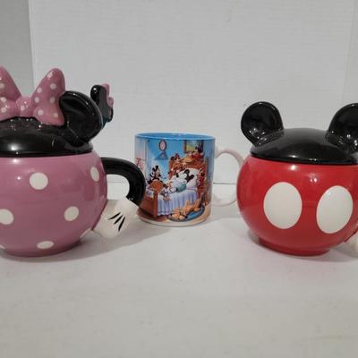 Mickey & Minnie Mugs with spoons