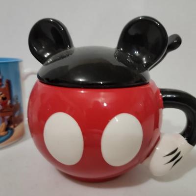 Mickey & Minnie Mugs with spoons