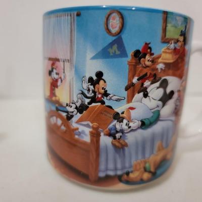 Mickey & Minnie Mugs with spoons