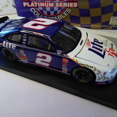 Sale Photo Thumbnail #17: 1998 Elvis TCB Ford Taurus 1:24 Scale 1 of 13992 #W2498010256