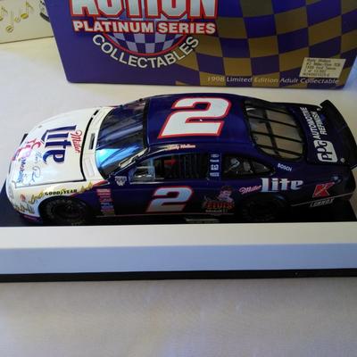 Sale Photo Thumbnail #19: 1998 Elvis TCB Ford Taurus 1:24 Scale 1 of 13992 #W2498010256