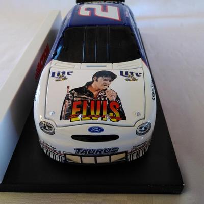 Sale Photo Thumbnail #30: 1998 Elvis Coin Bank Ford Taurus 1:24 Scale 1 of 15996 #W2498010253