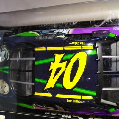 Sale Photo Thumbnail #89: 2004 Justice League Racing The Joker & Lex Luthor 1:24 Scale #MC4W204VL