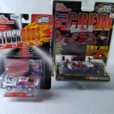 Sale Photo Thumbnail #152: 2000 Pit Crew with Sound Racing Champions 1:64 Scale #94001 / 2000 Stock Rods Racing Chapions 1:64 Scale 96700