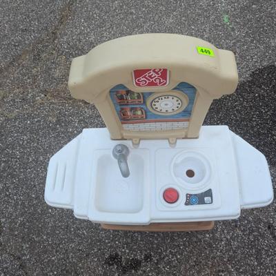 Step 2 plastic Kitchen counter sink toy