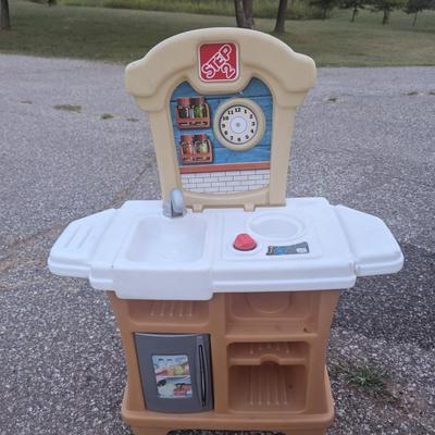 Step 2 plastic Kitchen counter sink toy