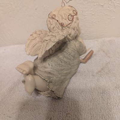 Music box figurine working condition - plays "Memories"