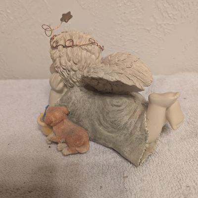 Music box figurine working condition - plays "Memories"