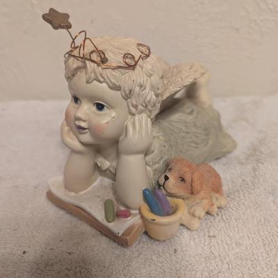 Music box figurine working condition - plays "Memories"