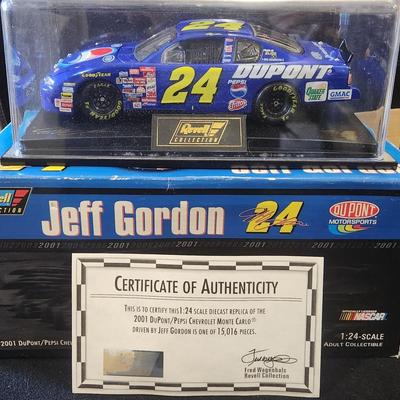 Sale Photo Thumbnail #222: Vintage Revell Collection Club #24 Jeff Gordon Dupont Pepsi Racing Monte Carlo 1/24 New

Will receive all items pictured as is.