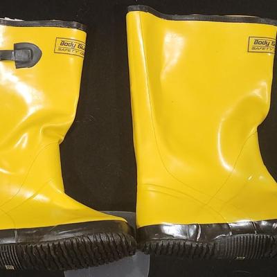 Sale Photo Thumbnail #374: Body Guard 1535-SLB-13 Yellow Slush Boots Size 9 Rubber

Will receive all items pictured as is.