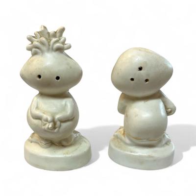 Sale Photo Thumbnail #281: Vintage Mad Martian Novelty Salt and Pepper Shaker Set  Made in Japan