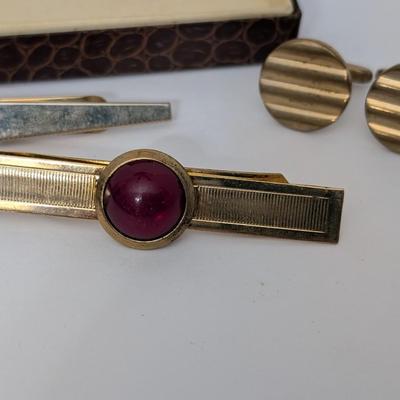 Vintage Swank Men’s Jewelry Set with Box Tie Clip Cufflinks and Saw Tie Bar