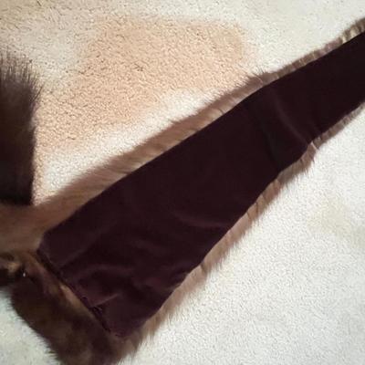 Lot 10 Mink Stoll