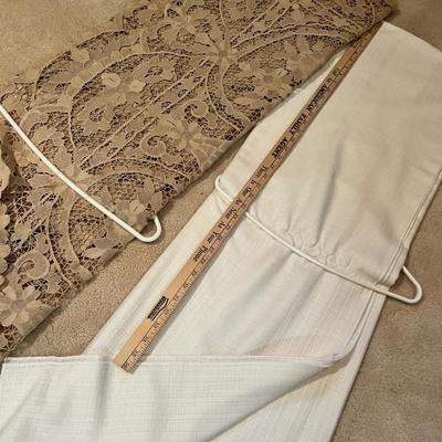 Lot 15 4 Vintage tablecloths