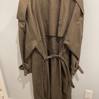 4 men’s dress coats