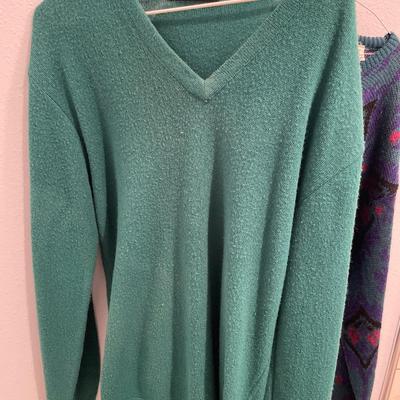Men’s vintage green sweaters