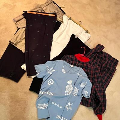 Lot 19 Women's Clothes