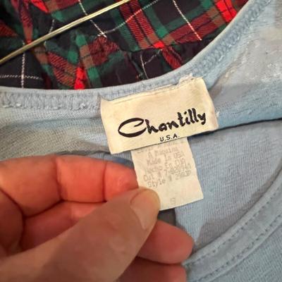 Lot 19 Women's Clothes