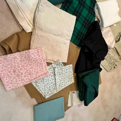 Lot 26 Sheets & material