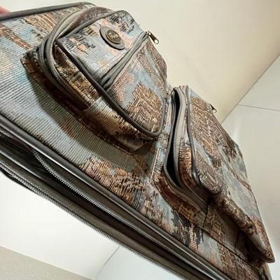 Lot 28 Tapestry luggage case