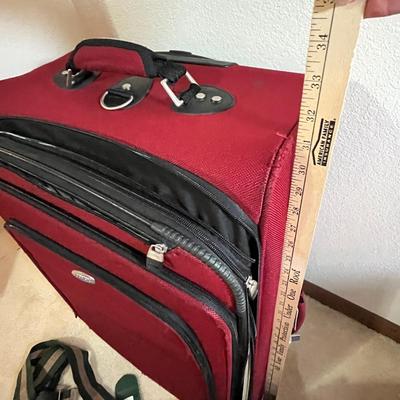 Lot 29 Travel supplies