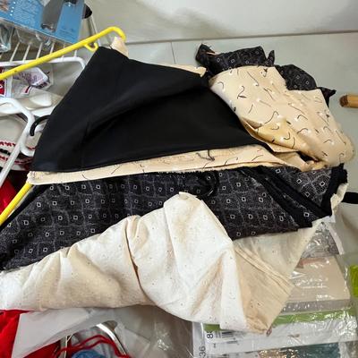 Lot 36 Sewing lot