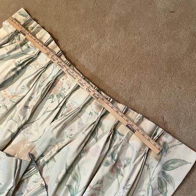 Lot 37 Vintage curtains