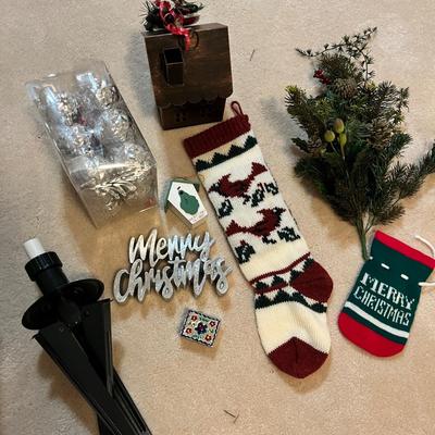 Lot 67 More Christmas stuff