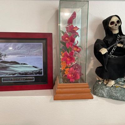 Skeleton, flowers and goals golf