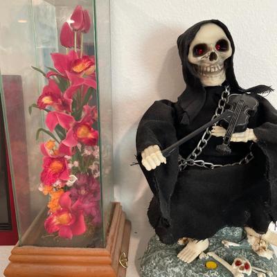Skeleton, flowers and goals golf