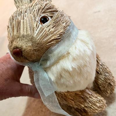 Lot 77 Easter Decor