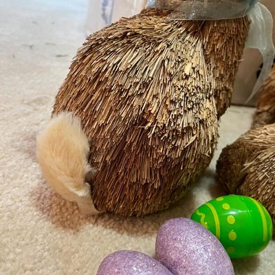 Lot 77 Easter Decor