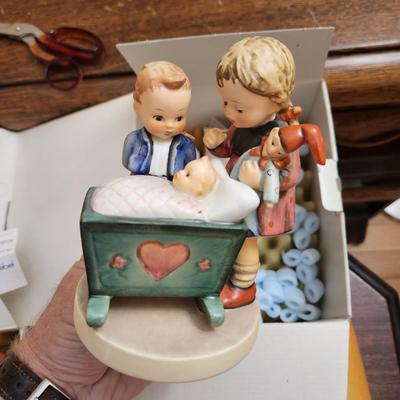 Collection of 5 M.J. Goebel Hummel Figurines