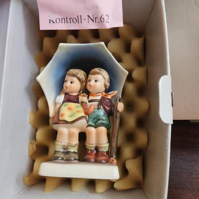 Collection of 5 M.J. Goebel Hummel Figurines