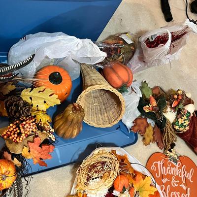 Lot 78 Tub of Thanksgiving