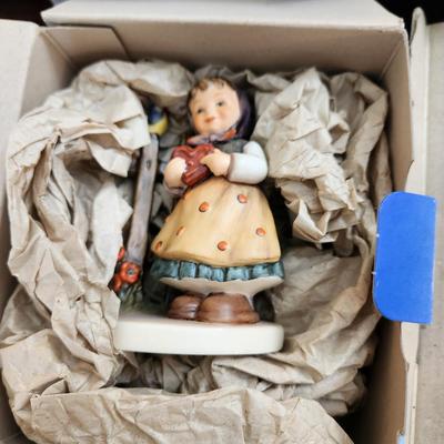 Collection of 6 M.J. Goebel Hummel Figurines