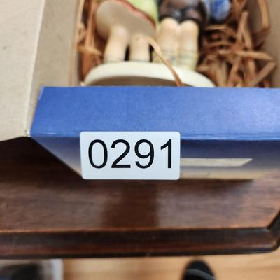 Collection of 6 M.J. Goebel Hummel Figurines