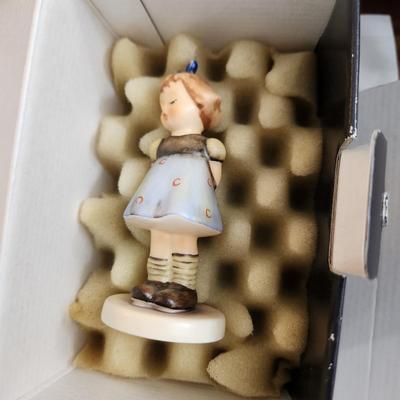 Collection of 5 M.J. Goebel Hummel Figurines